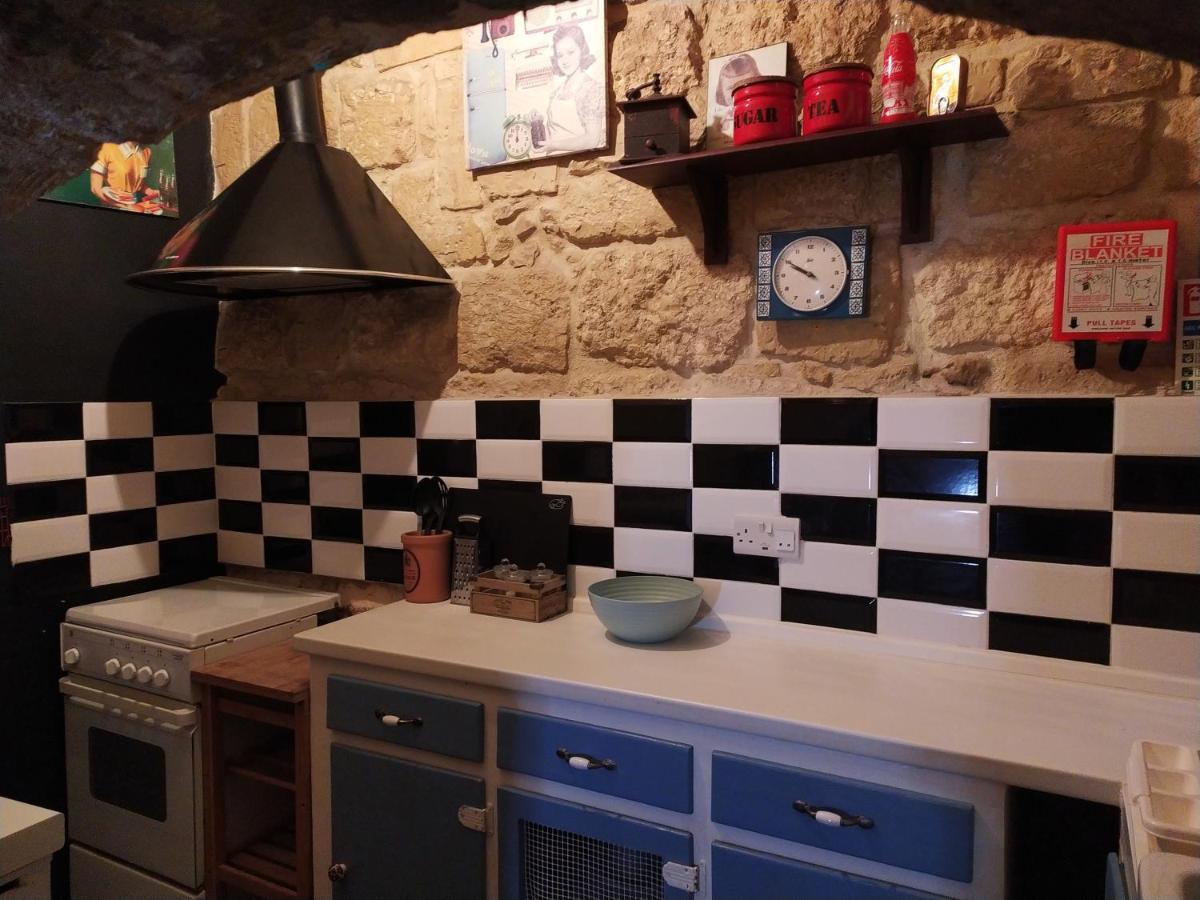 Fusion Homestay Accommodation Моста Екстериор снимка